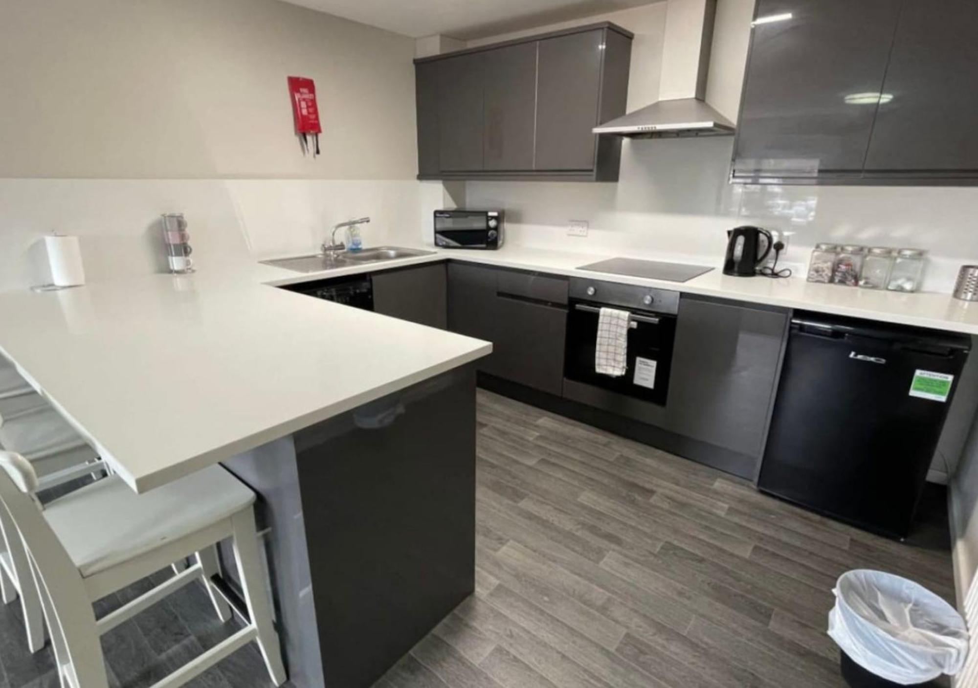 Ryan I Air I Bnb - 102 Mill Street - Free Parking Liverpool Eksteriør bilde